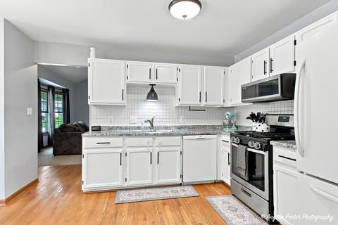 Tiny photo for 198 S Driftwood Trail, McHenry, IL 60050 (MLS # 12689157)