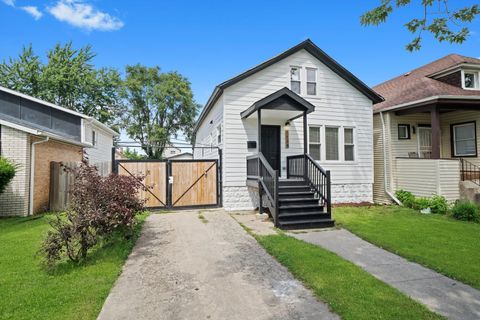 Tiny photo for 1134 W 104th Street, Chicago, IL 60643 (MLS # 12566768)