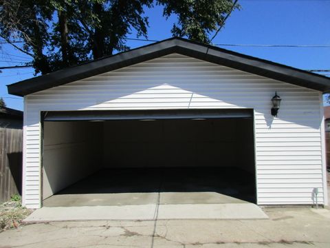 Tiny photo for 1134 W 104th Street, Chicago, IL 60643 (MLS # 12566768)