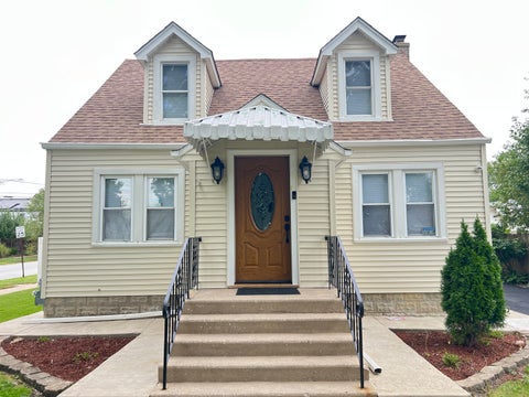 Photo of 6848 W 96th Street, Oak Lawn, IL 60453 (MLS # 12770093)