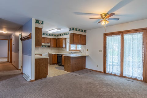 Tiny photo for 805 S. Park Avenue, Mendota, IL 61342 (MLS # 12766626)