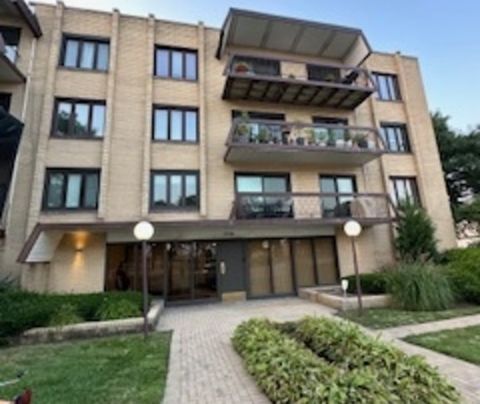 7710 W Dempster Street 304 Morton Grove IL 60053