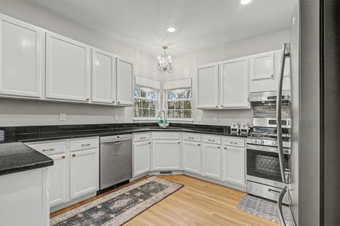 Tiny photo for 29644 N Birch Avenue, Lake Bluff, IL 60044 (MLS # 12572169)