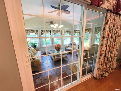 Tiny photo for 2753 N Stanford Road, Flora, IL 62839 (MLS # EB459294)