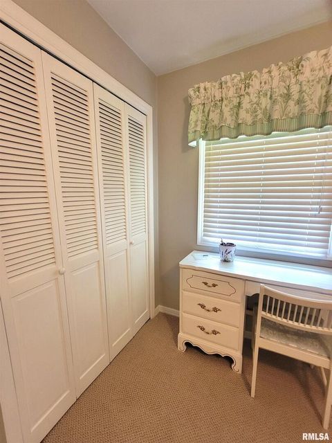 Tiny photo for 2753 N Stanford Road, Flora, IL 62839 (MLS # EB459294)