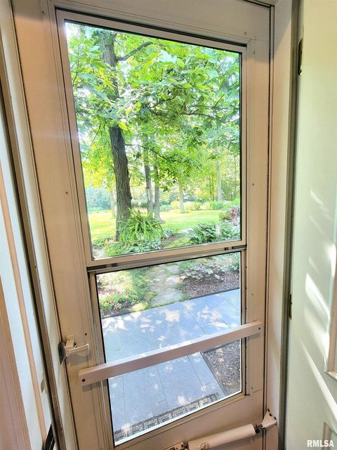 Tiny photo for 2753 N Stanford Road, Flora, IL 62839 (MLS # EB459294)