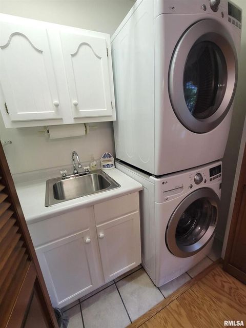 Tiny photo for 2753 N Stanford Road, Flora, IL 62839 (MLS # EB459294)