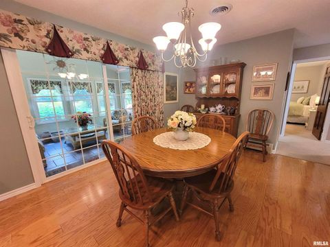 Tiny photo for 2753 N Stanford Road, Flora, IL 62839 (MLS # EB459294)