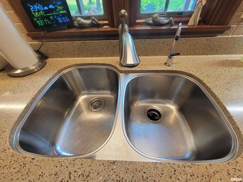 Tiny photo for 2753 N Stanford Road, Flora, IL 62839 (MLS # EB459294)