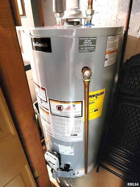 Tiny photo for 2753 N Stanford Road, Flora, IL 62839 (MLS # EB459294)