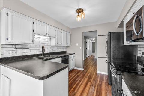 Tiny photo for 1511 Longwood Drive #1511, Sycamore, IL 60178 (MLS # 12757876)