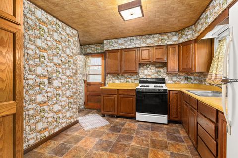 Tiny photo for 1603 N Sterling Street, Streator, IL 61364 (MLS # 12575990)