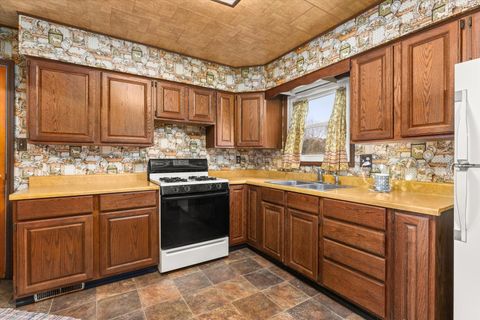 Tiny photo for 1603 N Sterling Street, Streator, IL 61364 (MLS # 12575990)