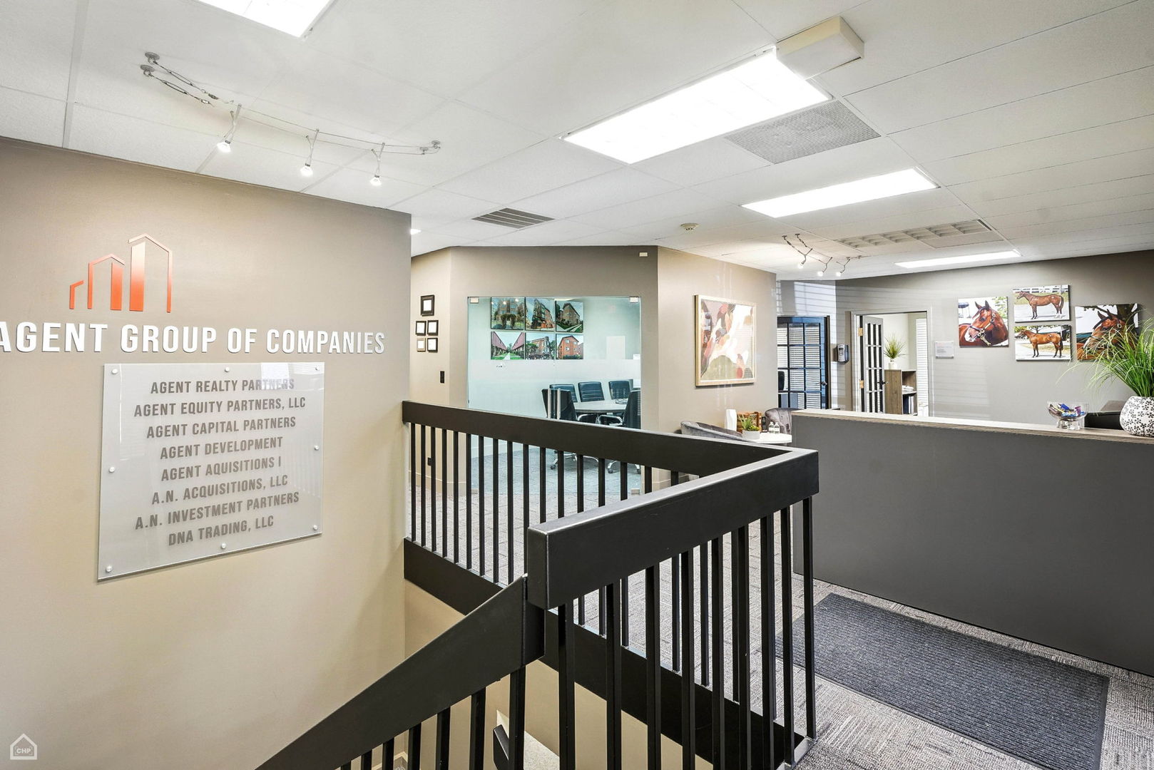 1S280 Summit Avenue A