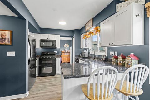 Tiny photo for 1549 Hollytree Lane, Crystal Lake, IL 60014 (MLS # 12484818)