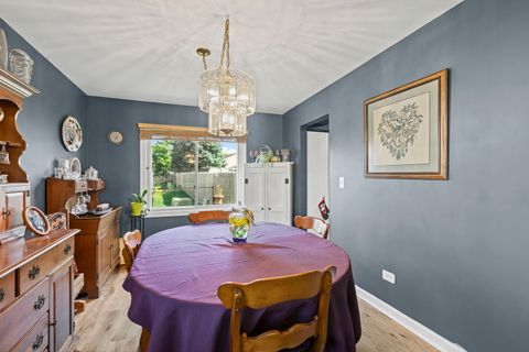 Tiny photo for 1549 Hollytree Lane, Crystal Lake, IL 60014 (MLS # 12484818)