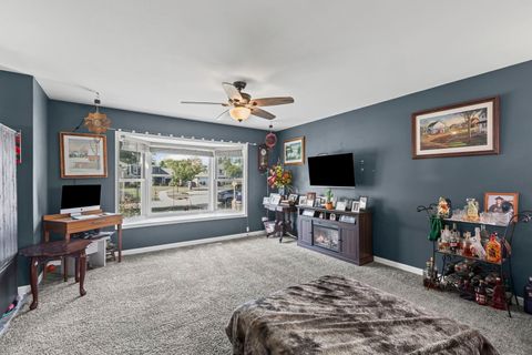 Tiny photo for 1549 Hollytree Lane, Crystal Lake, IL 60014 (MLS # 12484818)