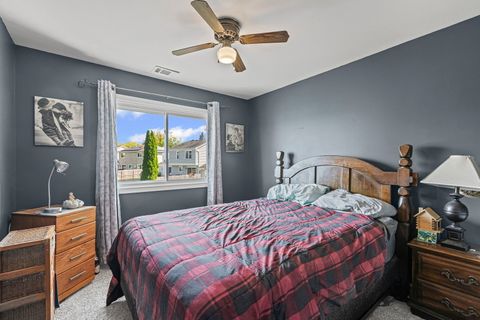 Tiny photo for 1549 Hollytree Lane, Crystal Lake, IL 60014 (MLS # 12484818)