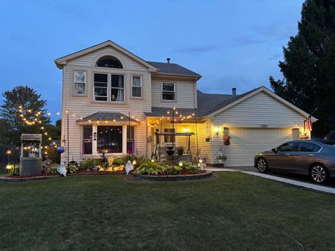 Tiny photo for 1549 Hollytree Lane, Crystal Lake, IL 60014 (MLS # 12484818)