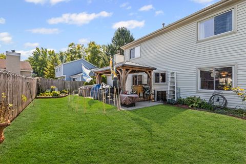 Tiny photo for 1549 Hollytree Lane, Crystal Lake, IL 60014 (MLS # 12484818)