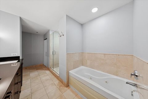 Tiny photo for 600 N Kingsbury Street #1809, Chicago, IL 60654 (MLS # 12600162)