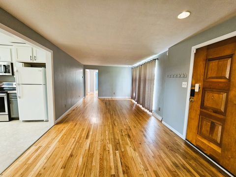 Tiny photo for 700 Magnolia Avenue, Mt Vernon, IL 62864 (MLS # 12611201)