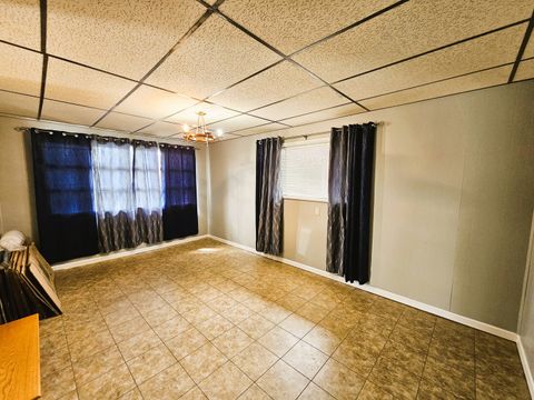 Tiny photo for 700 Magnolia Avenue, Mt Vernon, IL 62864 (MLS # 12611201)
