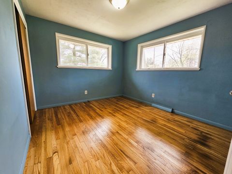 Tiny photo for 700 Magnolia Avenue, Mt Vernon, IL 62864 (MLS # 12611201)