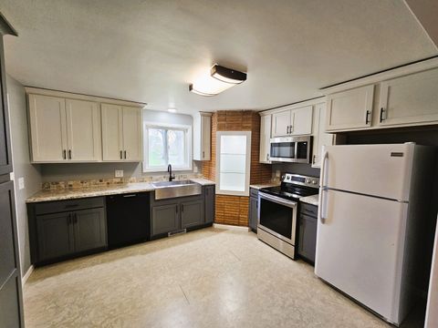 Tiny photo for 700 Magnolia Avenue, Mt Vernon, IL 62864 (MLS # 12611201)