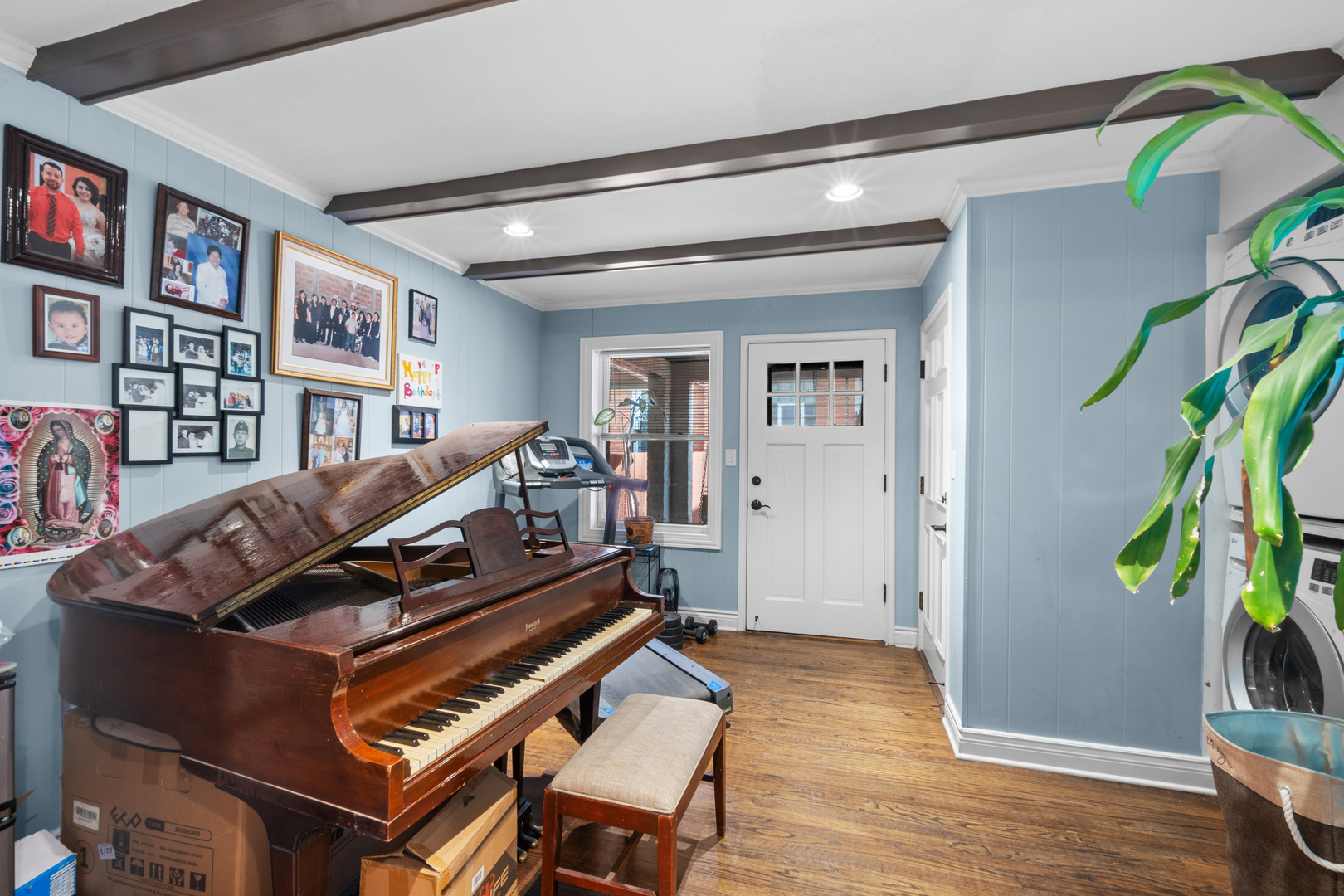 1844 N 77th Court