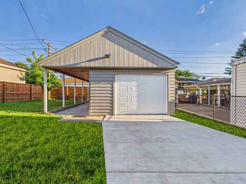 Tiny photo for 2719 W 94th Street, Evergreen Park, IL 60805 (MLS # 12459432)