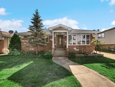 Photo of 8805 Oriole Avenue, Morton Grove, IL 60053 (MLS # 12720188)