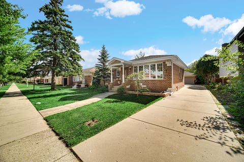 Tiny photo for 8805 Oriole Avenue, Morton Grove, IL 60053 (MLS # 12720188)
