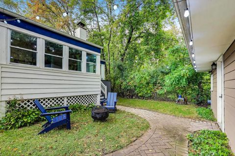Tiny photo for 235 Richmond Street, Evanston, IL 60202 (MLS # 12484475)