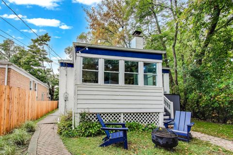 Tiny photo for 235 Richmond Street, Evanston, IL 60202 (MLS # 12484475)