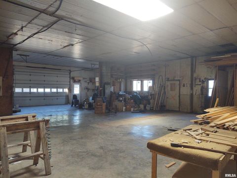 Tiny photo for 425 PIONEER Lane, Vienna, IL 62995 (MLS # EB456856)