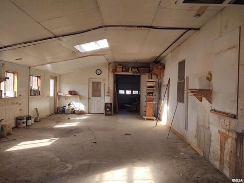 Tiny photo for 425 PIONEER Lane, Vienna, IL 62995 (MLS # EB456856)