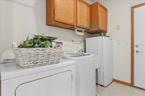 Tiny photo for 2812 Plante Road, North Aurora, IL 60542 (MLS # 12738046)