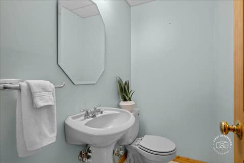 Tiny photo for 2812 Plante Road, North Aurora, IL 60542 (MLS # 12738046)
