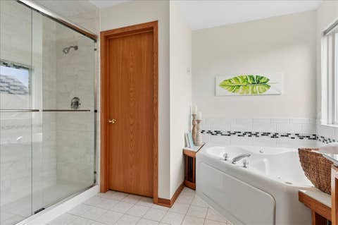 Tiny photo for 2812 Plante Road, North Aurora, IL 60542 (MLS # 12738046)