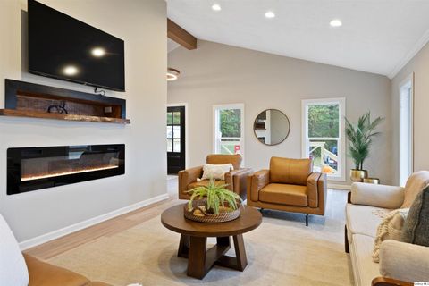 Tiny photo for 6603-6605 Gardner Expressway Expy, Quincy, IL 62305 (MLS # 12506650)