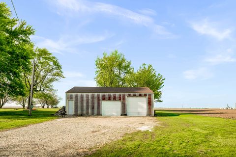 Tiny photo for 30474 E 325 North Road, Leroy, IL 61752 (MLS # 12609212)