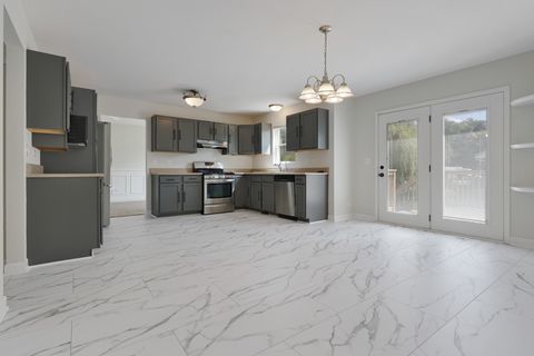 Tiny photo for 399 Fulton Street, South Elgin, IL 60177 (MLS # 12584293)