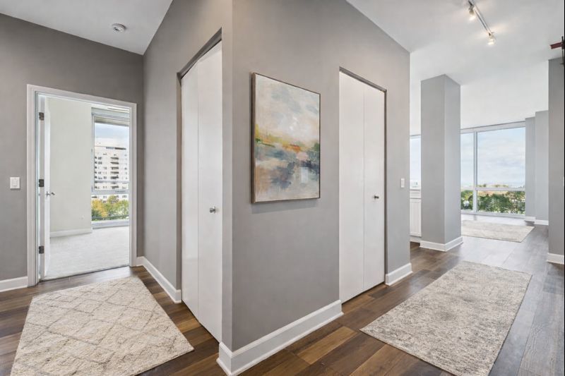 1629 S Prairie Avenue 801