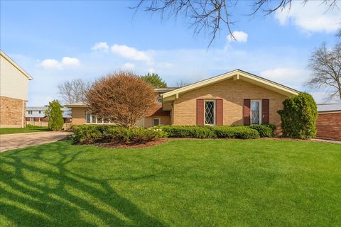 Tiny photo for 8209 Middlebury Avenue, Woodridge, IL 60517 (MLS # 12515339)