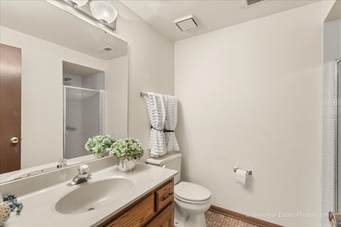 Tiny photo for 8209 Middlebury Avenue, Woodridge, IL 60517 (MLS # 12515339)