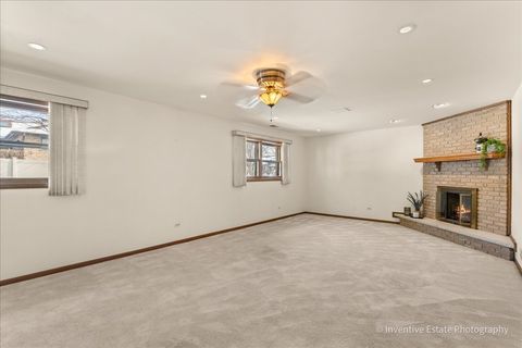 Tiny photo for 8209 Middlebury Avenue, Woodridge, IL 60517 (MLS # 12515339)