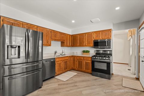 Tiny photo for 8209 Middlebury Avenue, Woodridge, IL 60517 (MLS # 12515339)