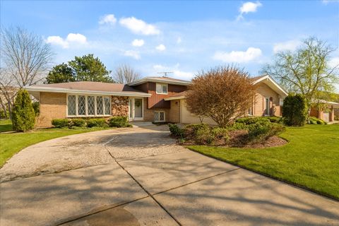 Tiny photo for 8209 Middlebury Avenue, Woodridge, IL 60517 (MLS # 12515339)