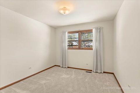 Tiny photo for 8209 Middlebury Avenue, Woodridge, IL 60517 (MLS # 12515339)